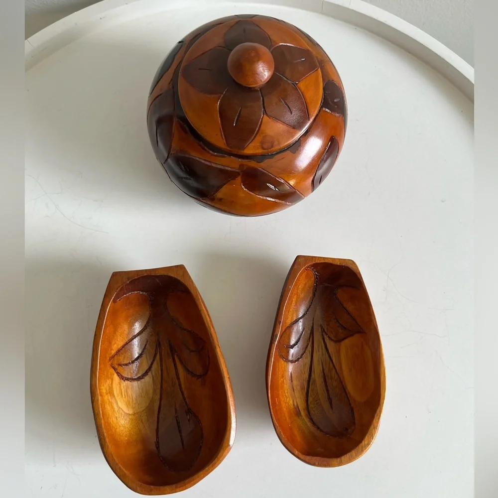 Handcrafted Wooden Lidded Round Bowl And Two Smaller Bowls Art Set Brown Vintage
